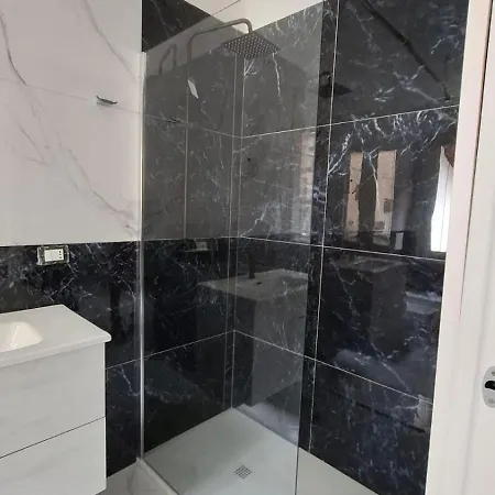 La Rosa Dei Pepoli Guest house 3*