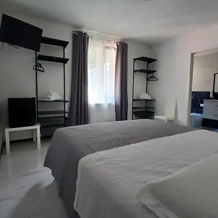 La Rosa Dei Pepoli Guest house 3*