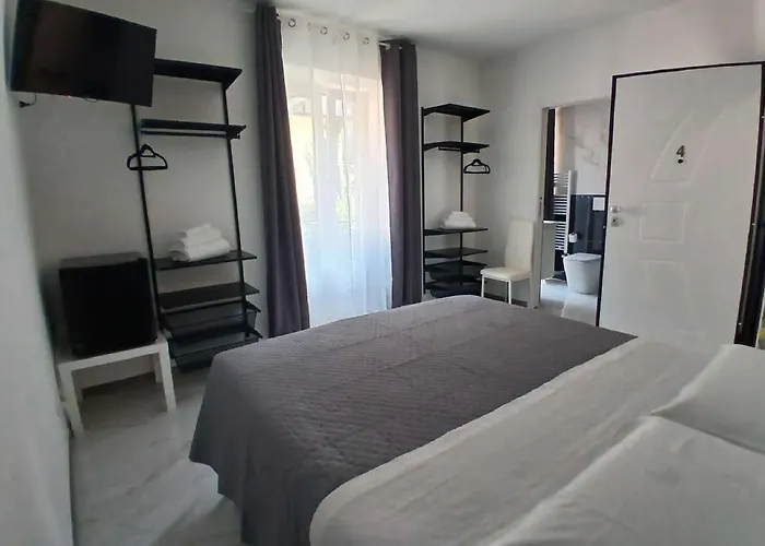 La Rosa Dei Pepoli Pensjonat 3*